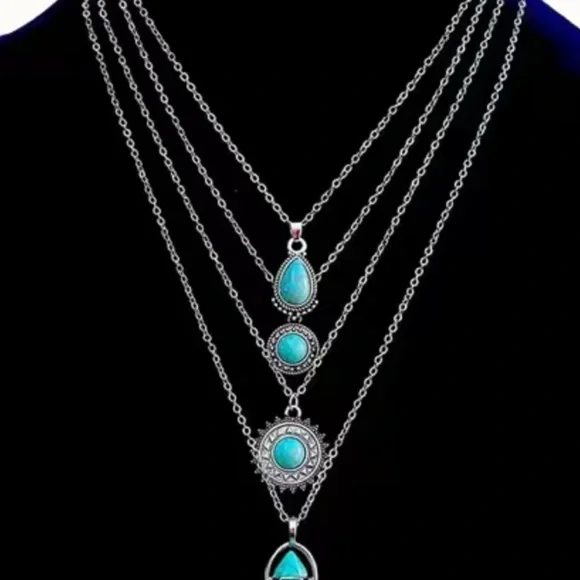 Cute 4 pc Women's Necklace - Picture 3 of 10